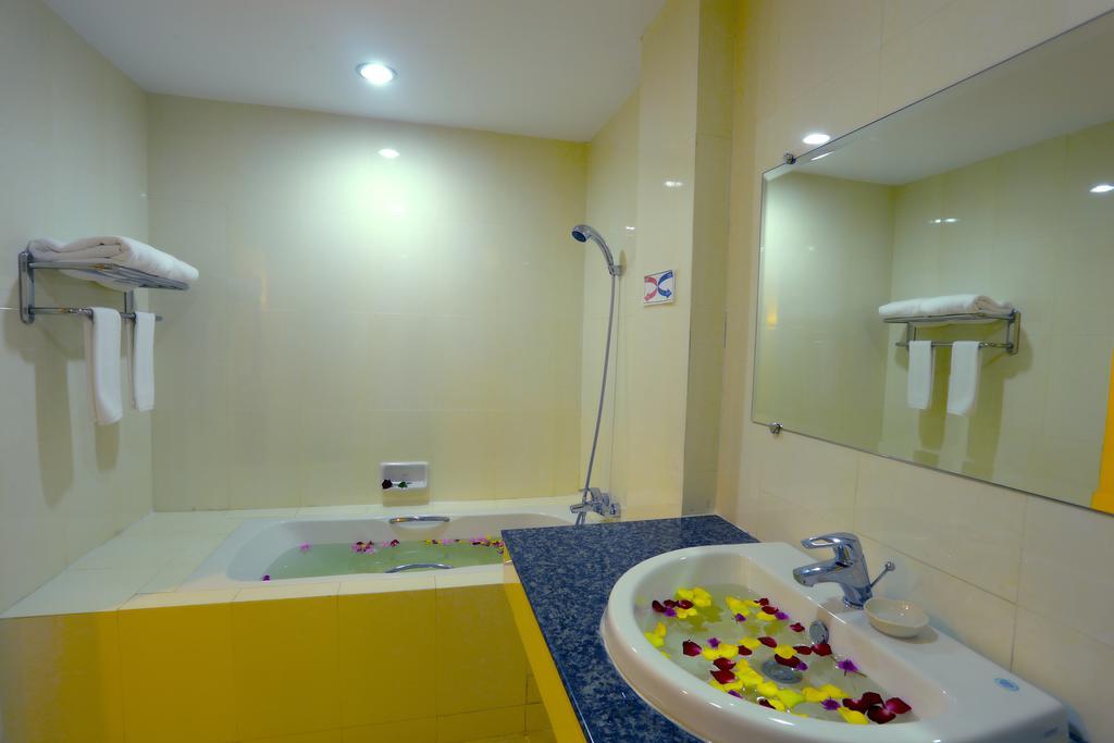 Apex Hotel Naypyidaw Quarto foto