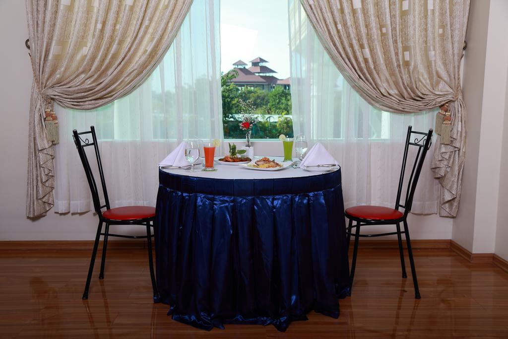 Apex Hotel Naypyidaw Exterior foto